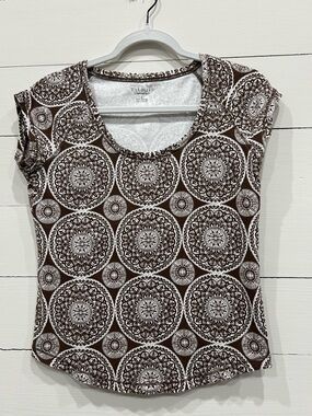 Talbots Brown and White All Cotton Sporty Tee Shirt Size Small.